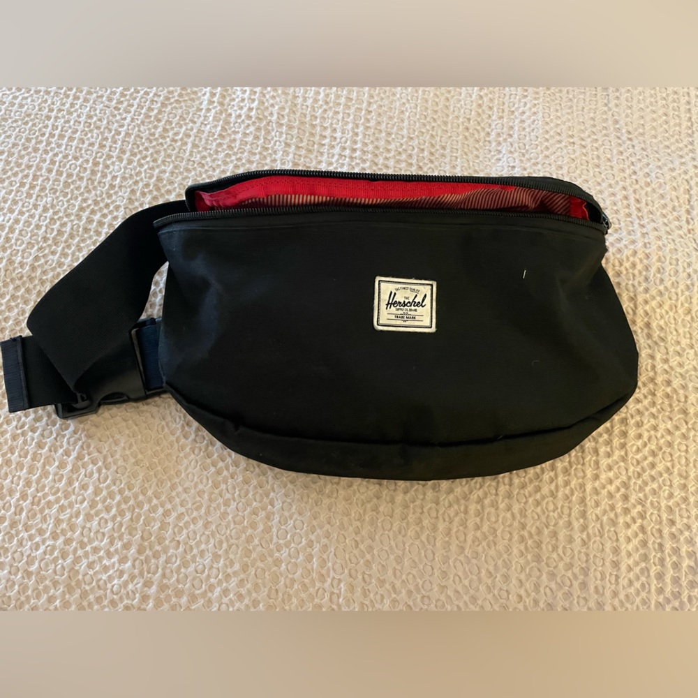 Hershel Fanny pack, black with red and white stripe lining
